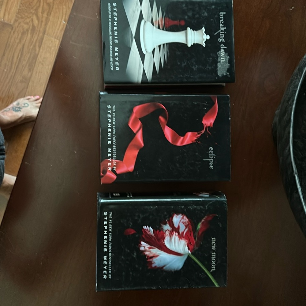Set of Stephanie Meyer books